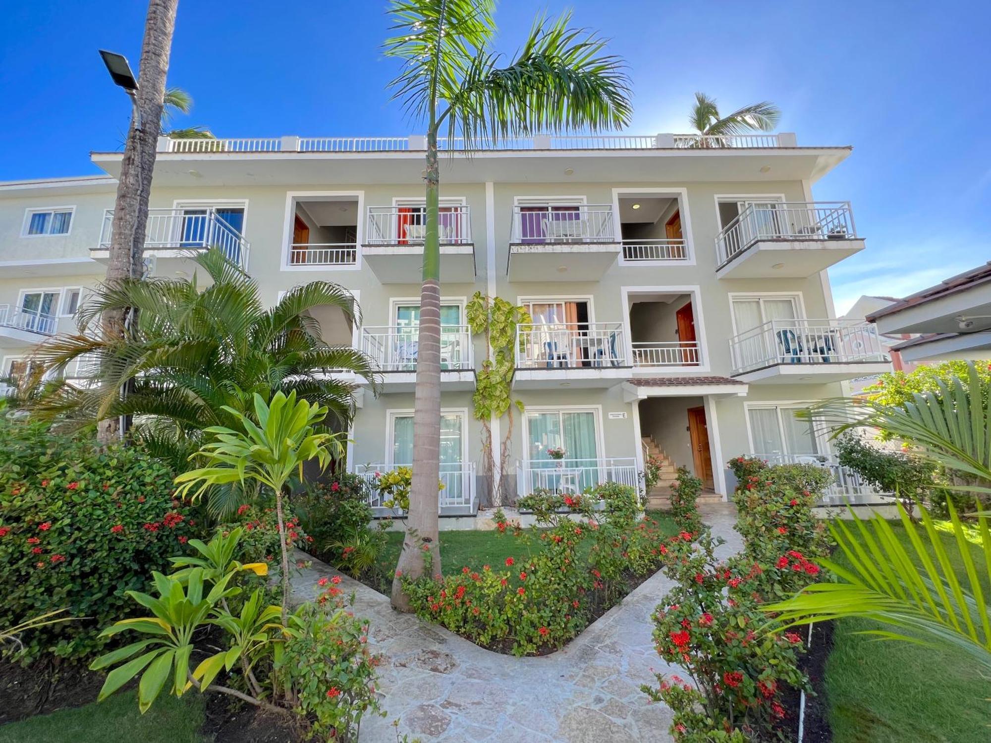 Sol Caribe Suites - Playa Los Corales - Beach Club, Wifi, Swimming Pool 蓬塔卡纳 外观 照片